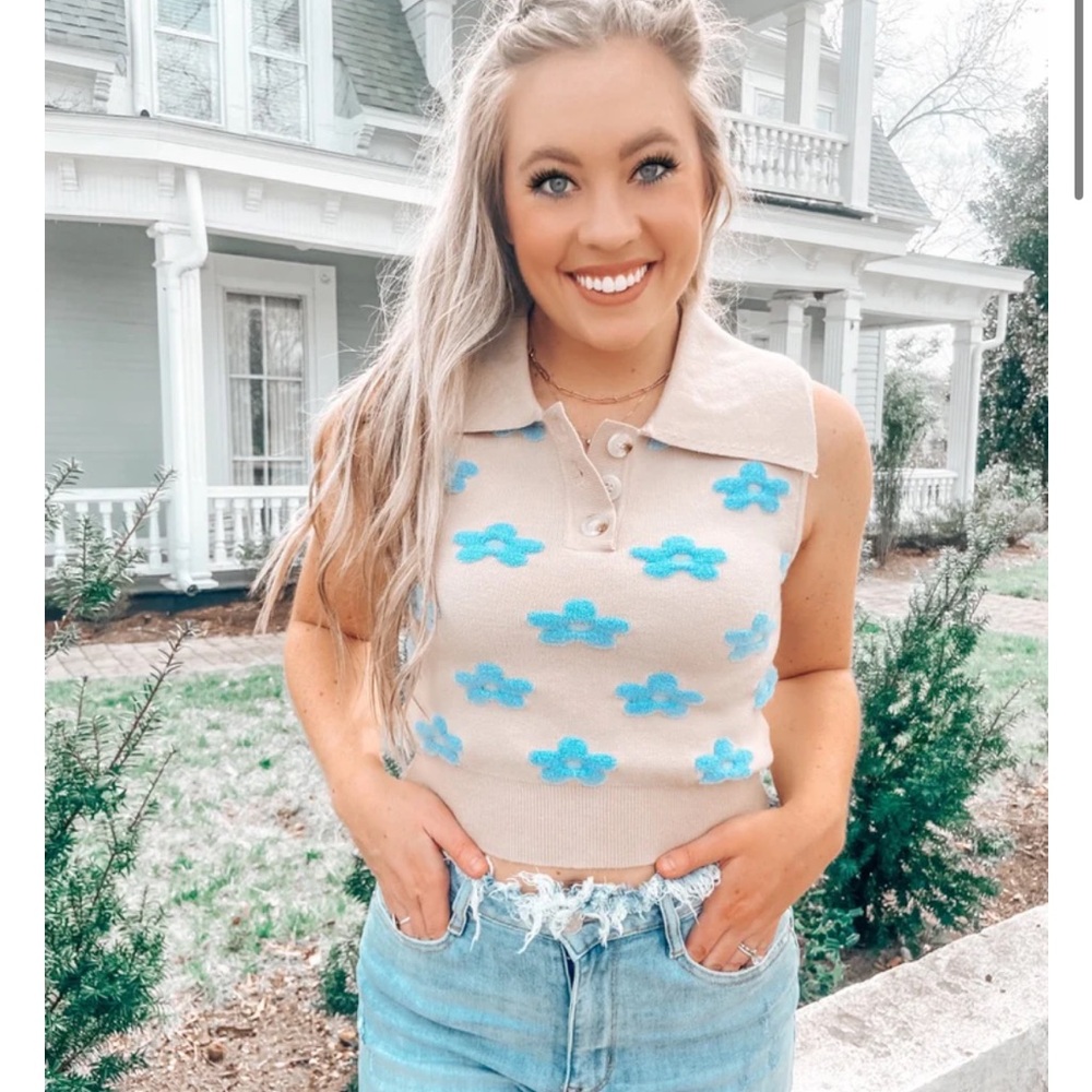 Lena Floral Sweater Tank Girly Flirty Beige and Blue Collar Top Floral